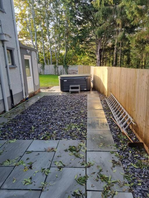 Вилла 3 Bed Detached House & Hot Tub Рексем Экстерьер фото